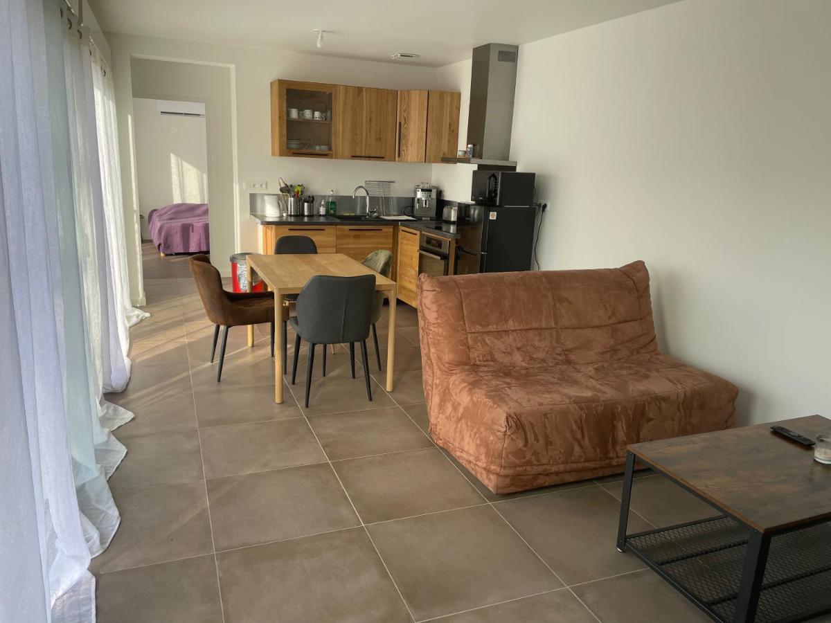 Maison La Capucine Sur Quai De Seine, Wifi, Machine A Laver, Parking Prive Gratuit Vernon  Eksteriør billede